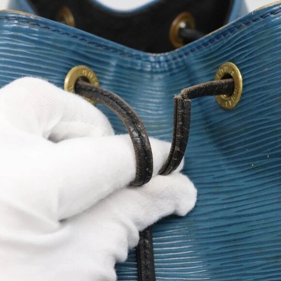 LOUIS VUITTON Epi Petit Noe Shoulder Bag Bicolor Black Blue M44152 Auth gh240 - Picture 9 of 16